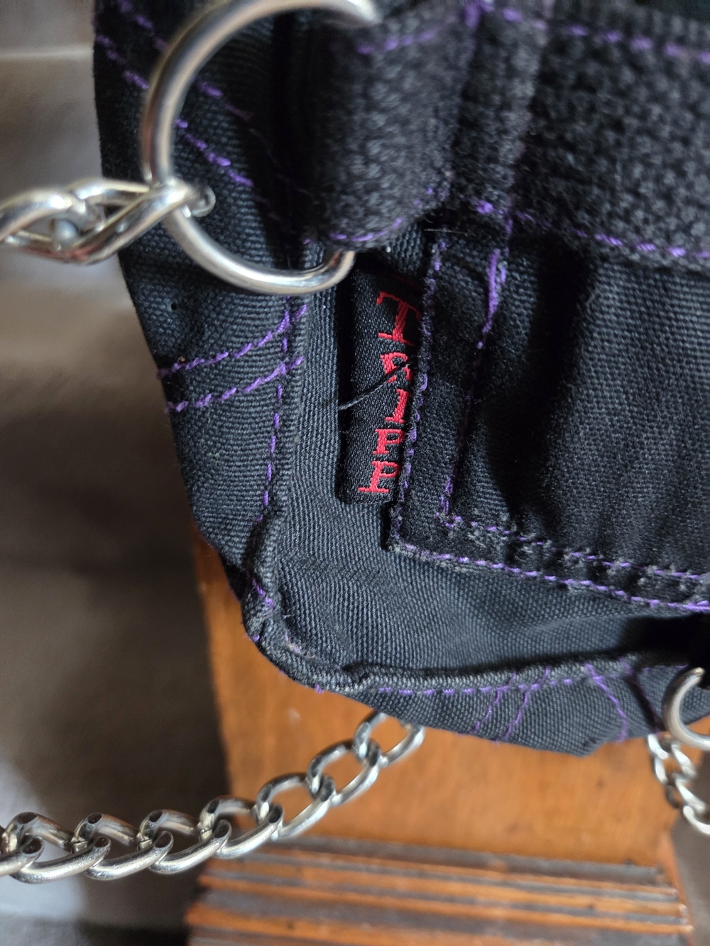 90s Tripp Black Canvas Messenger Bag with Chain Vintage - Picture 4 of 13